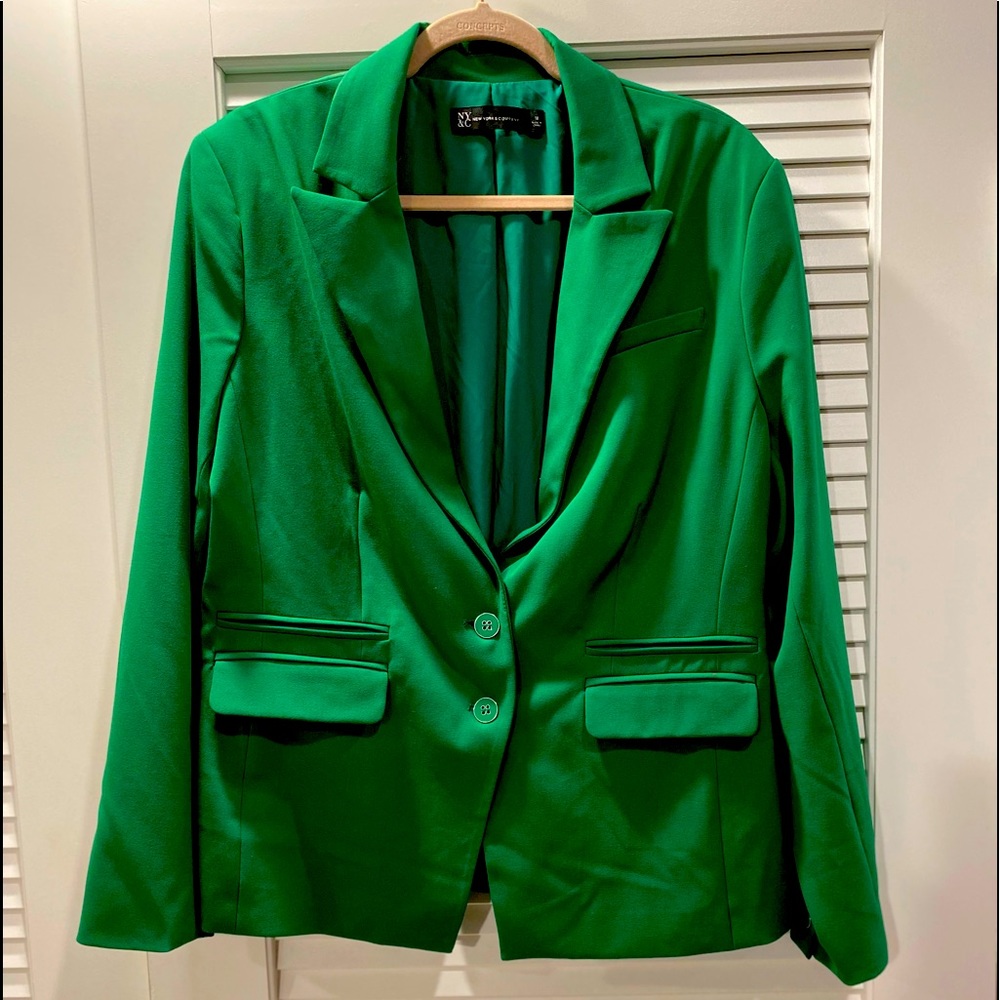NY&co green women’s blazer.